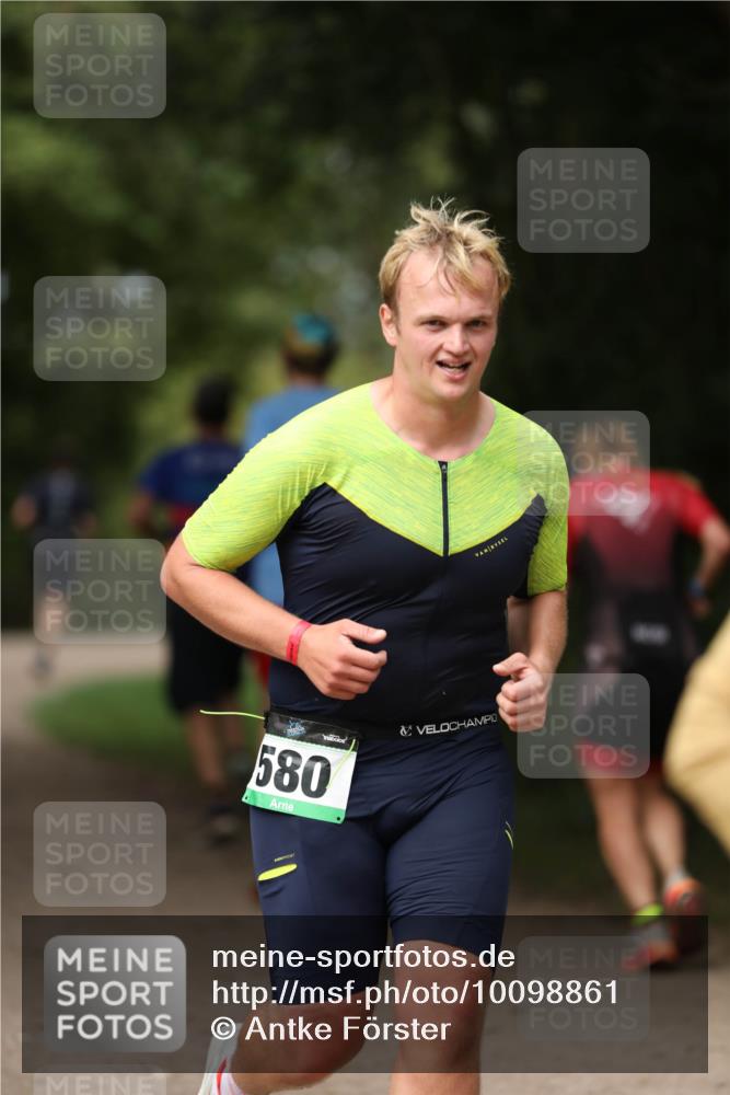 30.08.2026 - Elbe Triathlon Hamburg Antke Förster http://msf.ph/oto/10098861 30.08.2026 10:47:48 Laufen 580 meine-sportfotos.de