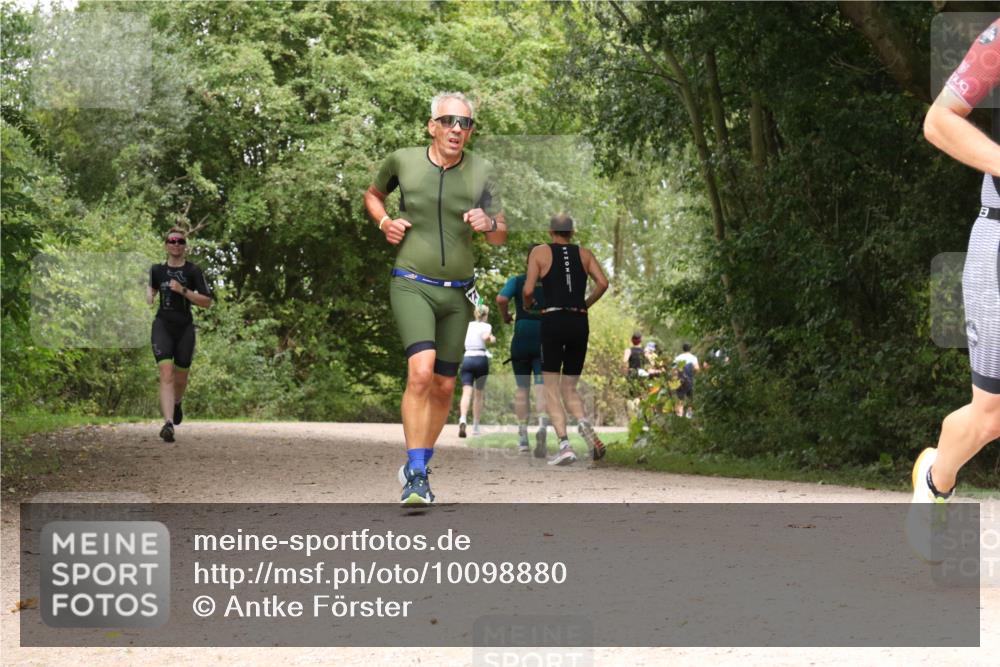 30.08.2026 - Elbe Triathlon Hamburg Antke Förster http://msf.ph/oto/10098880 30.08.2026 10:51:07 Laufen  meine-sportfotos.de