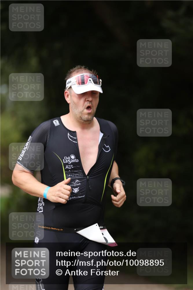30.08.2026 - Elbe Triathlon Hamburg Antke Förster http://msf.ph/oto/10098895 30.08.2026 10:48:25 Laufen  meine-sportfotos.de