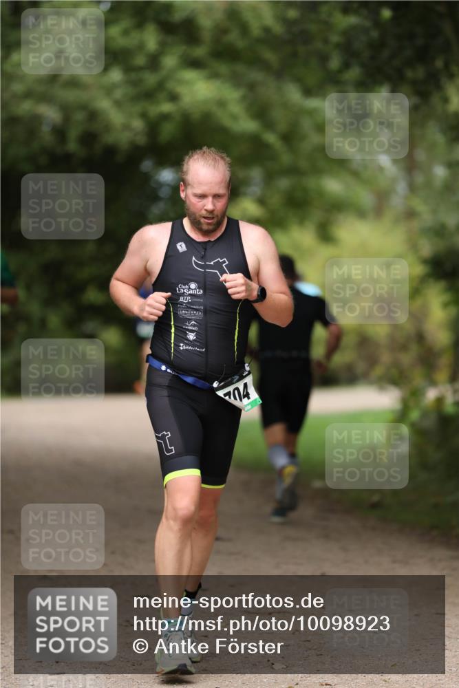 30.08.2026 - Elbe Triathlon Hamburg Antke Förster http://msf.ph/oto/10098923 30.08.2026 10:48:48 Laufen 04 meine-sportfotos.de