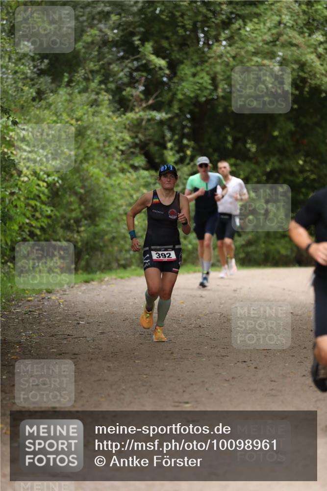 30.08.2026 - Elbe Triathlon Hamburg Antke Förster http://msf.ph/oto/10098961 30.08.2026 10:49:07 Laufen 392 meine-sportfotos.de