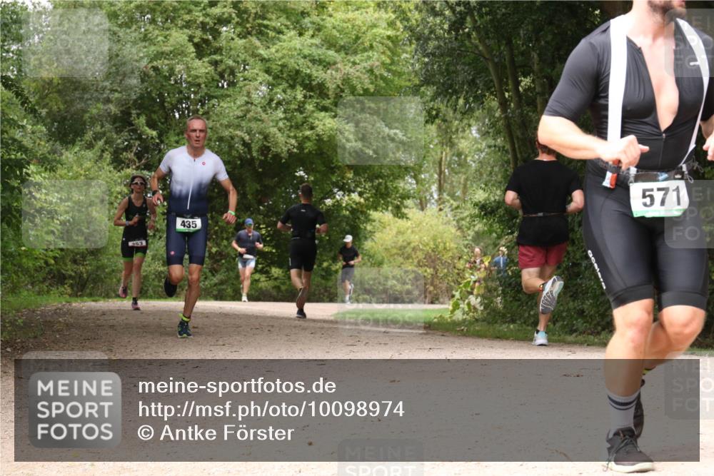30.08.2026 - Elbe Triathlon Hamburg Antke Förster http://msf.ph/oto/10098974 30.08.2026 10:52:39 Laufen 353, 435, 571 meine-sportfotos.de