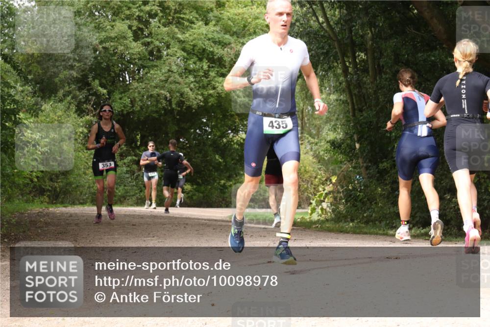 30.08.2026 - Elbe Triathlon Hamburg Antke Förster http://msf.ph/oto/10098978 30.08.2026 10:52:41 Laufen 353, 1674, 435 meine-sportfotos.de