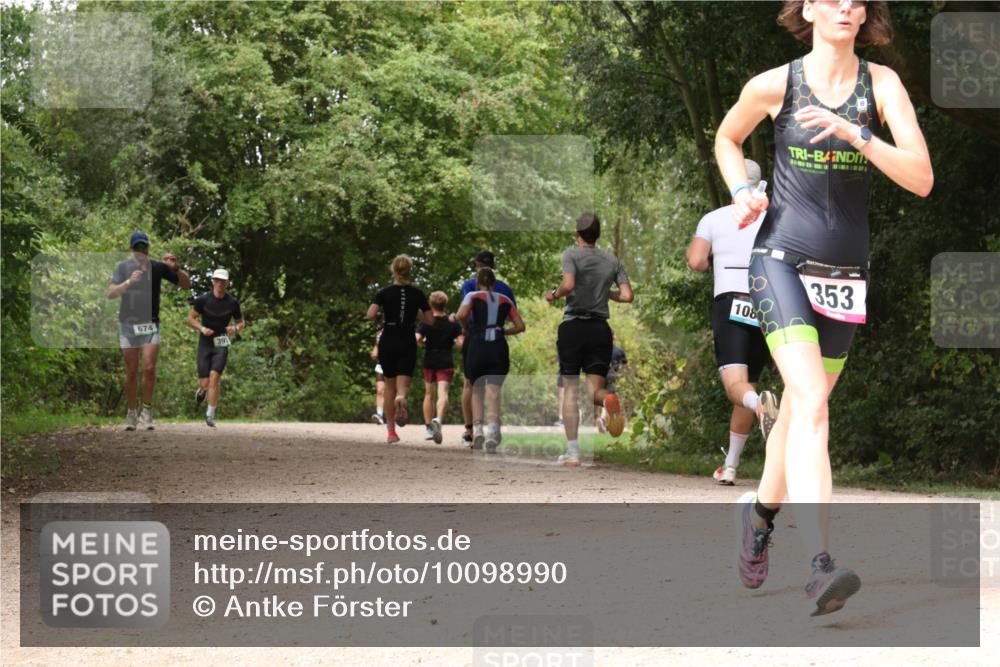 30.08.2026 - Elbe Triathlon Hamburg Antke Förster http://msf.ph/oto/10098990 30.08.2026 10:52:46 Laufen 674, 391, 108, 353 meine-sportfotos.de