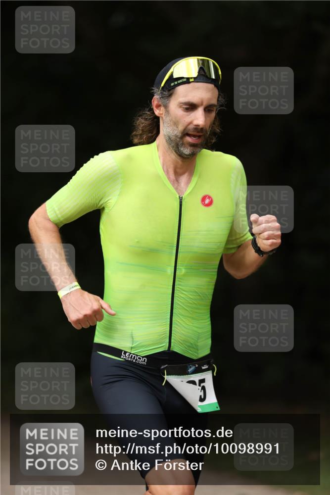 30.08.2026 - Elbe Triathlon Hamburg Antke Förster http://msf.ph/oto/10098991 30.08.2026 10:49:20 Laufen 5 meine-sportfotos.de