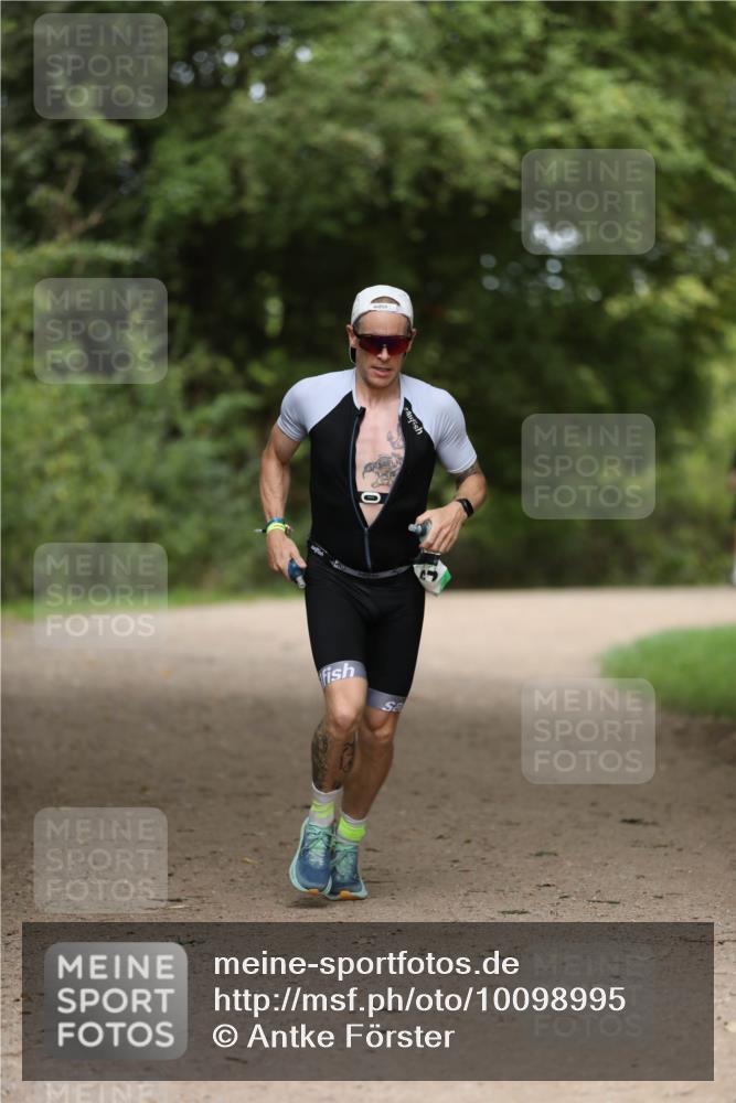 30.08.2026 - Elbe Triathlon Hamburg Antke Förster http://msf.ph/oto/10098995 30.08.2026 10:49:28 Laufen  meine-sportfotos.de