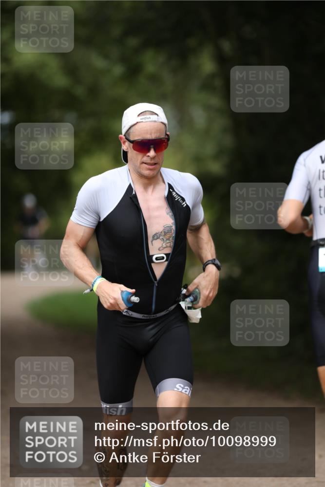30.08.2026 - Elbe Triathlon Hamburg Antke Förster http://msf.ph/oto/10098999 30.08.2026 10:49:30 Laufen 2 meine-sportfotos.de