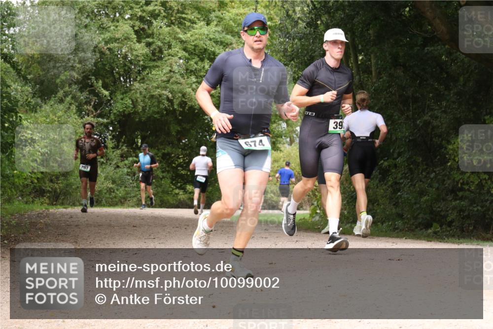 30.08.2026 - Elbe Triathlon Hamburg Antke Förster http://msf.ph/oto/10099002 30.08.2026 10:52:52 Laufen 703, 674, 39 meine-sportfotos.de