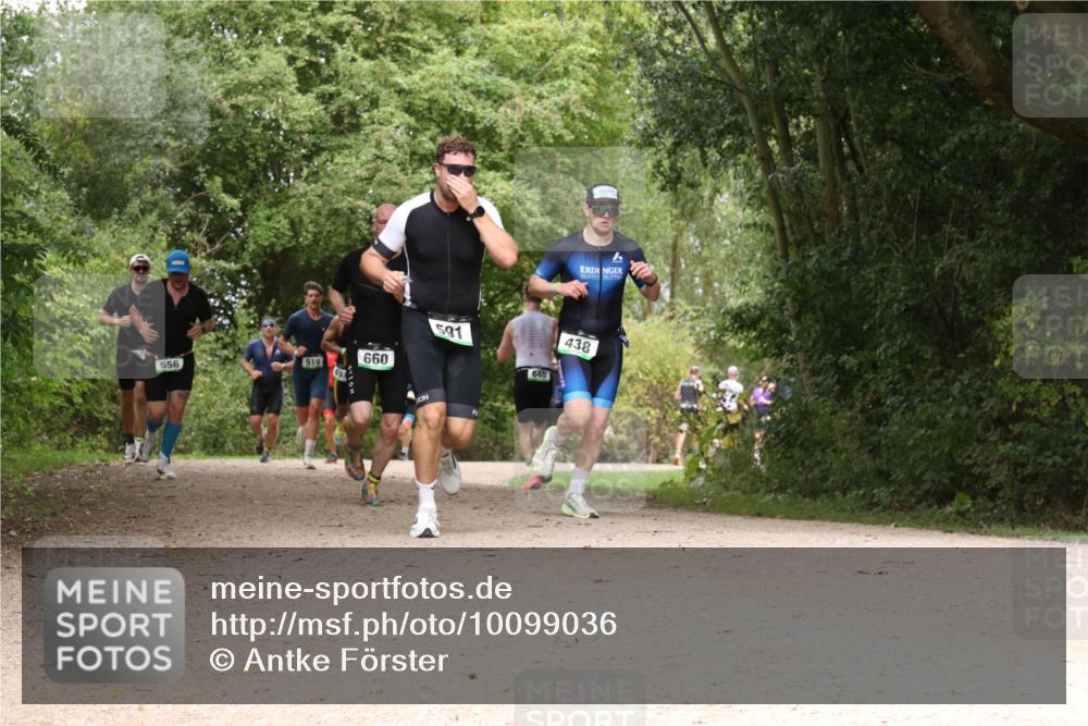30.08.2026 - Elbe Triathlon Hamburg Antke Förster http://msf.ph/oto/10099036 30.08.2026 10:53:12 Laufen 556, 519, 660, 591, 640, 438 meine-sportfotos.de