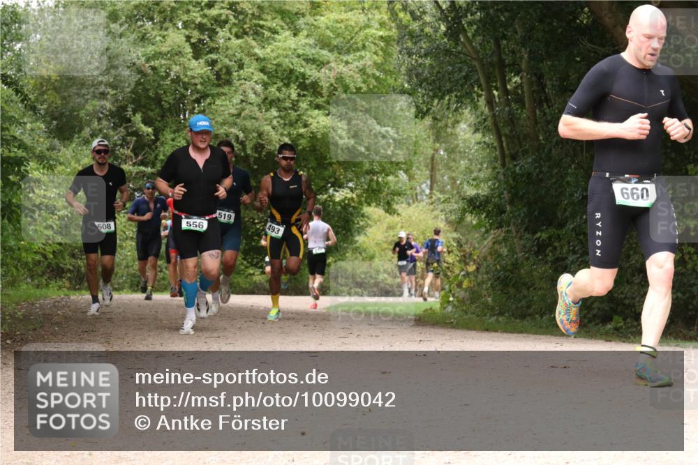 30.08.2026 - Elbe Triathlon Hamburg Antke Förster http://msf.ph/oto/10099042 30.08.2026 10:53:15 Laufen 519, 493, 556, 608, 660 meine-sportfotos.de