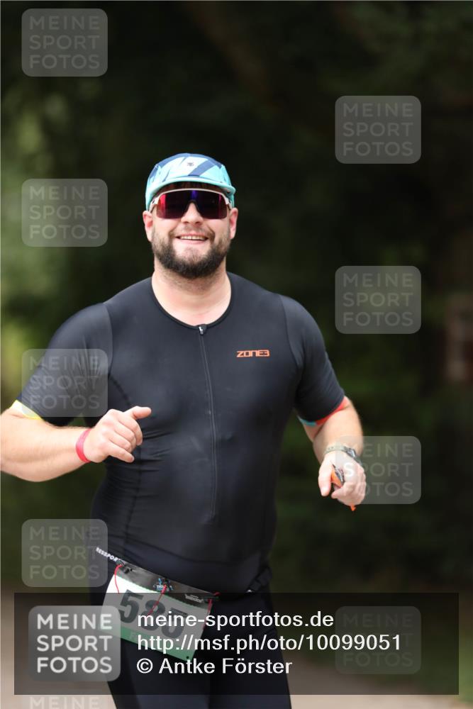 30.08.2026 - Elbe Triathlon Hamburg Antke Förster http://msf.ph/oto/10099051 30.08.2026 10:49:58 Laufen 3, 585 meine-sportfotos.de