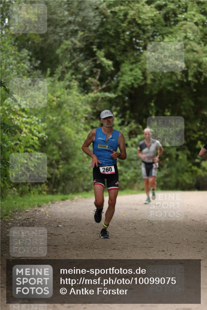 30.08.2026 - Elbe Triathlon Hamburg Antke Förster http://msf.ph/oto/10099075 30.08.2026 10:50:20 Laufen 260 meine-sportfotos.de