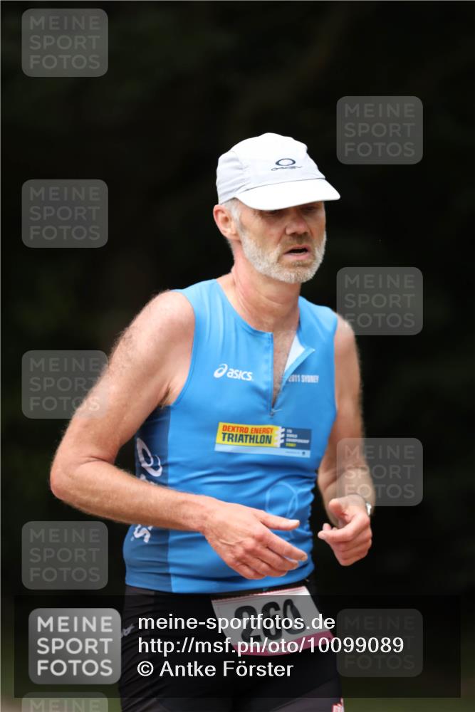 30.08.2026 - Elbe Triathlon Hamburg Antke Förster http://msf.ph/oto/10099089 30.08.2026 10:50:25 Laufen 5, 2011, 260 meine-sportfotos.de