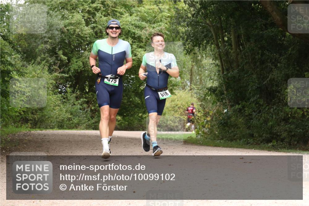30.08.2026 - Elbe Triathlon Hamburg Antke Förster http://msf.ph/oto/10099102 30.08.2026 10:53:49 Laufen 475, 618 meine-sportfotos.de