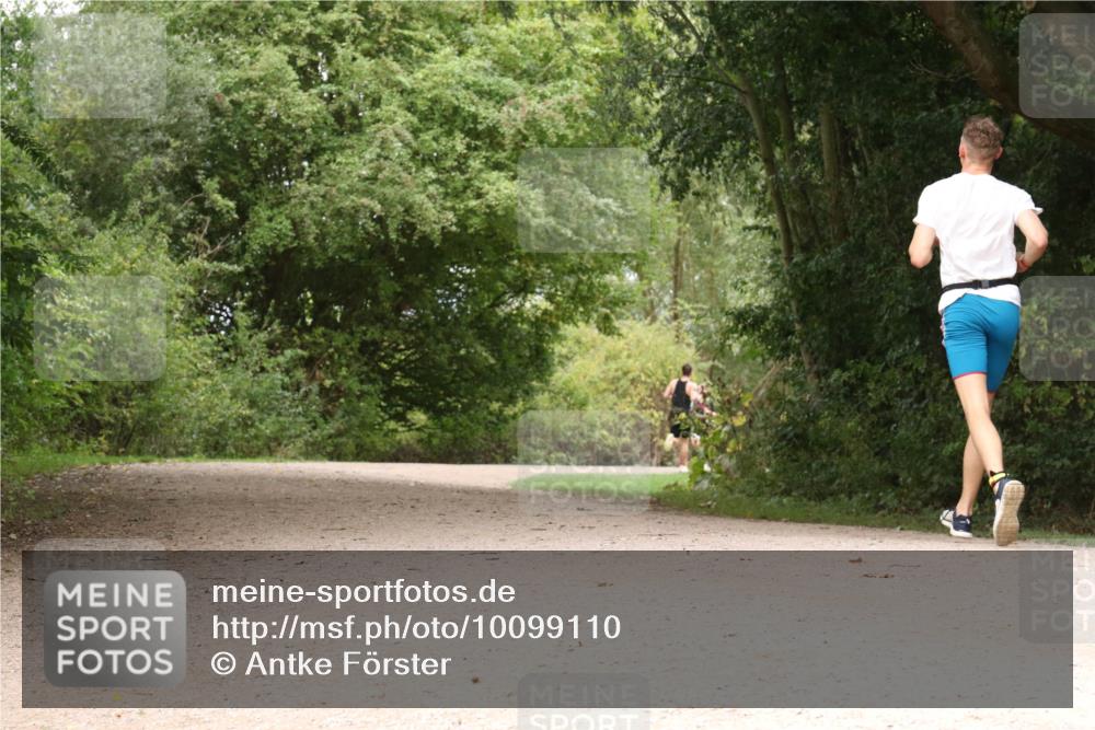 30.08.2026 - Elbe Triathlon Hamburg Antke Förster http://msf.ph/oto/10099110 30.08.2026 10:53:51 Laufen  meine-sportfotos.de