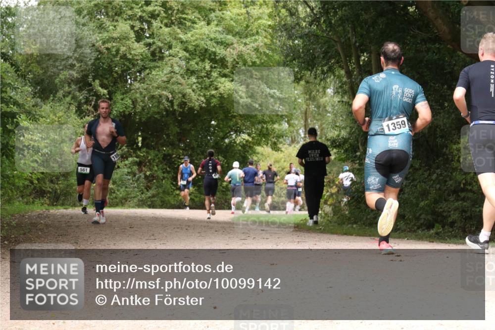 30.08.2026 - Elbe Triathlon Hamburg Antke Förster http://msf.ph/oto/10099142 30.08.2026 10:54:30 Laufen 561, 189, 1359 meine-sportfotos.de