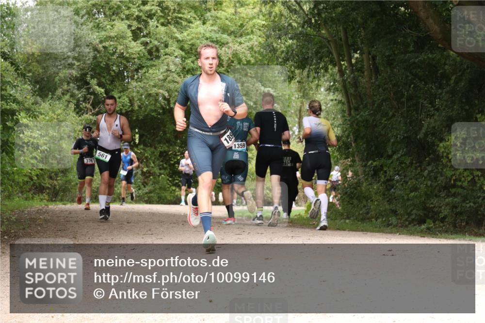 30.08.2026 - Elbe Triathlon Hamburg Antke Förster http://msf.ph/oto/10099146 30.08.2026 10:54:32 Laufen 561, 376, 189, 1359 meine-sportfotos.de