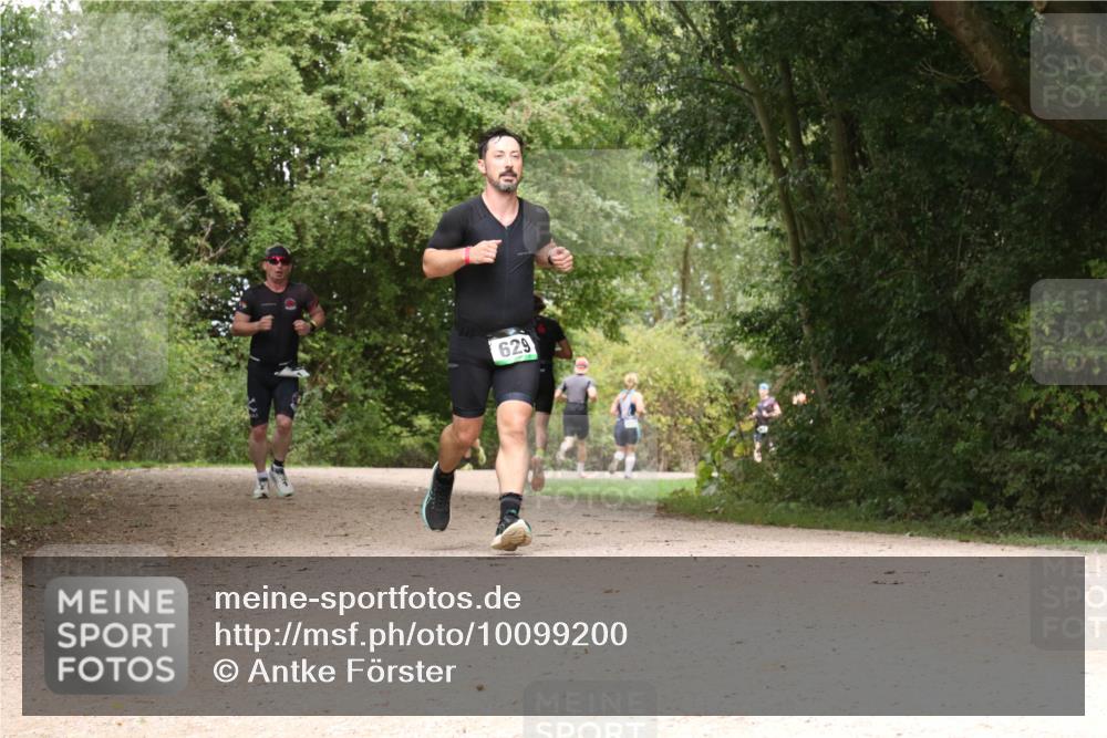 30.08.2026 - Elbe Triathlon Hamburg Antke Förster http://msf.ph/oto/10099200 30.08.2026 10:55:16 Laufen 629 meine-sportfotos.de