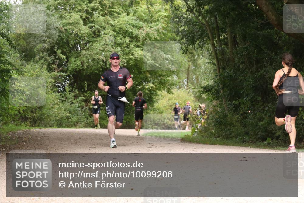 30.08.2026 - Elbe Triathlon Hamburg Antke Förster http://msf.ph/oto/10099206 30.08.2026 10:55:18 Laufen  meine-sportfotos.de