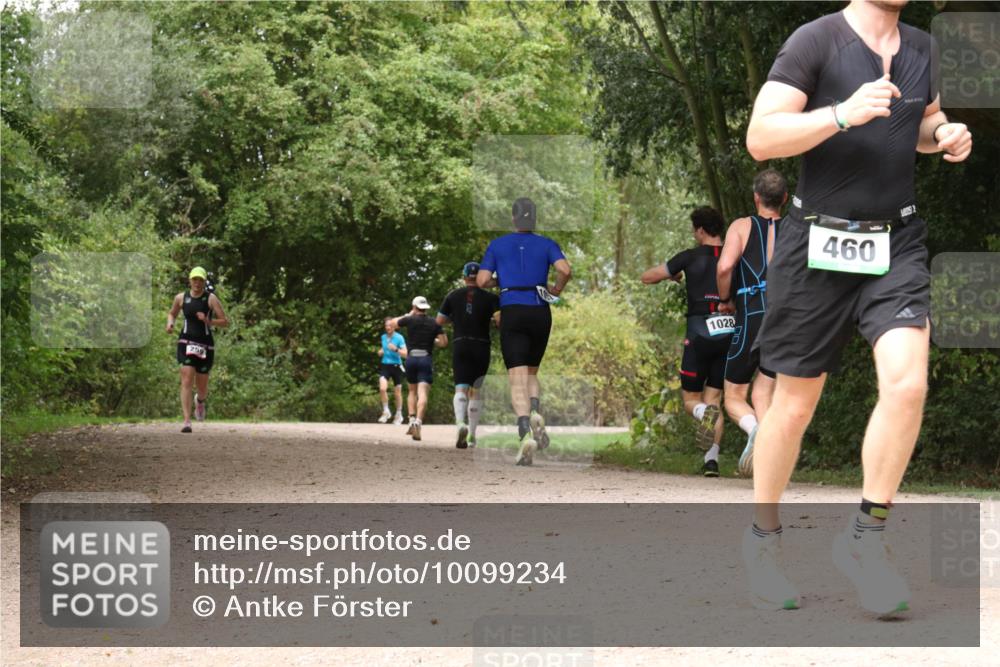 30.08.2026 - Elbe Triathlon Hamburg Antke Förster http://msf.ph/oto/10099234 30.08.2026 10:55:34 Laufen 259, 1028, 460 meine-sportfotos.de