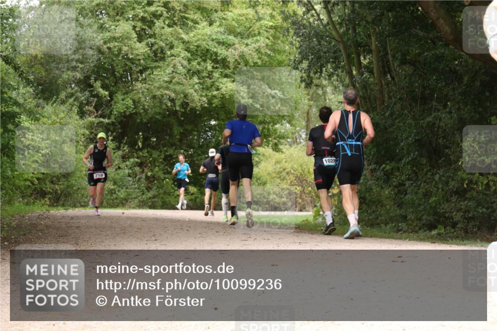 30.08.2026 - Elbe Triathlon Hamburg Antke Förster http://msf.ph/oto/10099236 30.08.2026 10:55:35 Laufen 259, 1028 meine-sportfotos.de