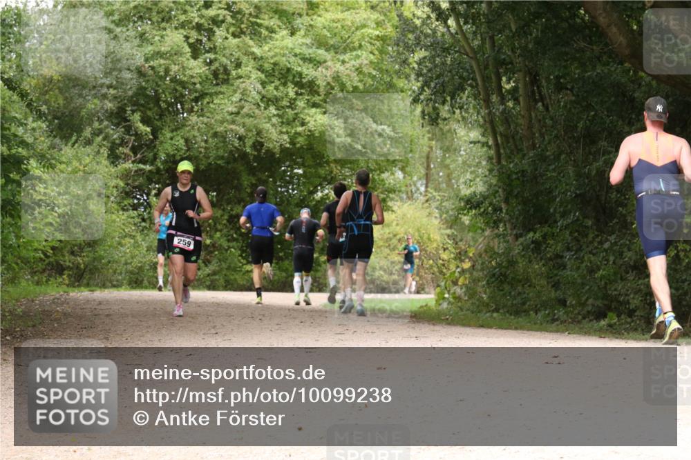 30.08.2026 - Elbe Triathlon Hamburg Antke Förster http://msf.ph/oto/10099238 30.08.2026 10:55:37 Laufen 259 meine-sportfotos.de