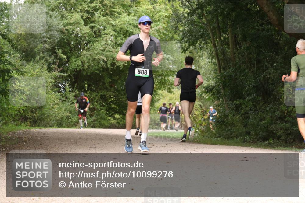 30.08.2026 - Elbe Triathlon Hamburg Antke Förster http://msf.ph/oto/10099276 30.08.2026 10:56:16 Laufen 588 meine-sportfotos.de