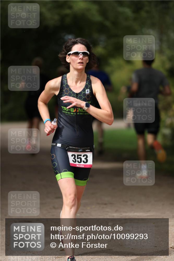 30.08.2026 - Elbe Triathlon Hamburg Antke Förster http://msf.ph/oto/10099293 30.08.2026 10:52:45 Laufen 353 meine-sportfotos.de