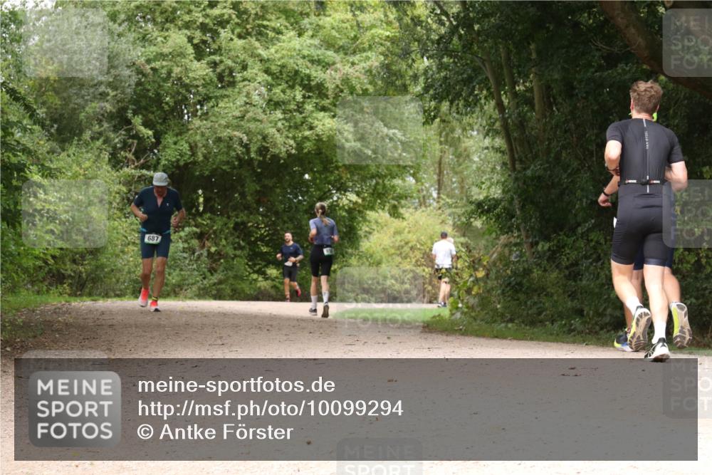 30.08.2026 - Elbe Triathlon Hamburg Antke Förster http://msf.ph/oto/10099294 30.08.2026 10:56:30 Laufen 687 meine-sportfotos.de