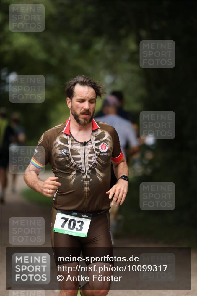 30.08.2026 - Elbe Triathlon Hamburg Antke Förster http://msf.ph/oto/10099317 30.08.2026 10:52:58 Laufen 703 meine-sportfotos.de