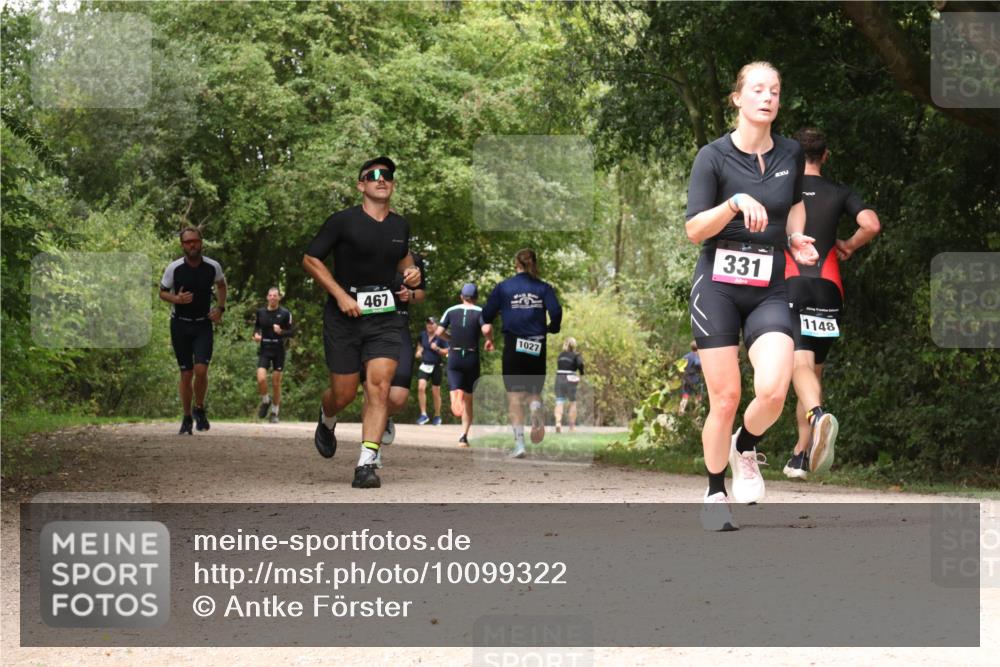 30.08.2026 - Elbe Triathlon Hamburg Antke Förster http://msf.ph/oto/10099322 30.08.2026 10:56:52 Laufen 467, 1027, 331, 1148 meine-sportfotos.de