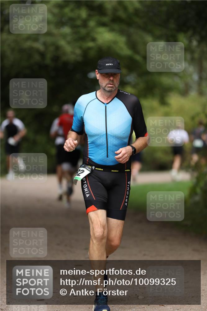 30.08.2026 - Elbe Triathlon Hamburg Antke Förster http://msf.ph/oto/10099325 30.08.2026 10:53:04 Laufen 3 meine-sportfotos.de