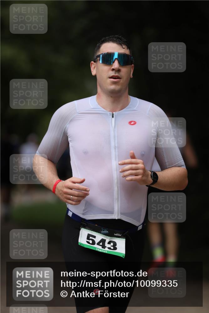 30.08.2026 - Elbe Triathlon Hamburg Antke Förster http://msf.ph/oto/10099335 30.08.2026 10:53:09 Laufen 543 meine-sportfotos.de