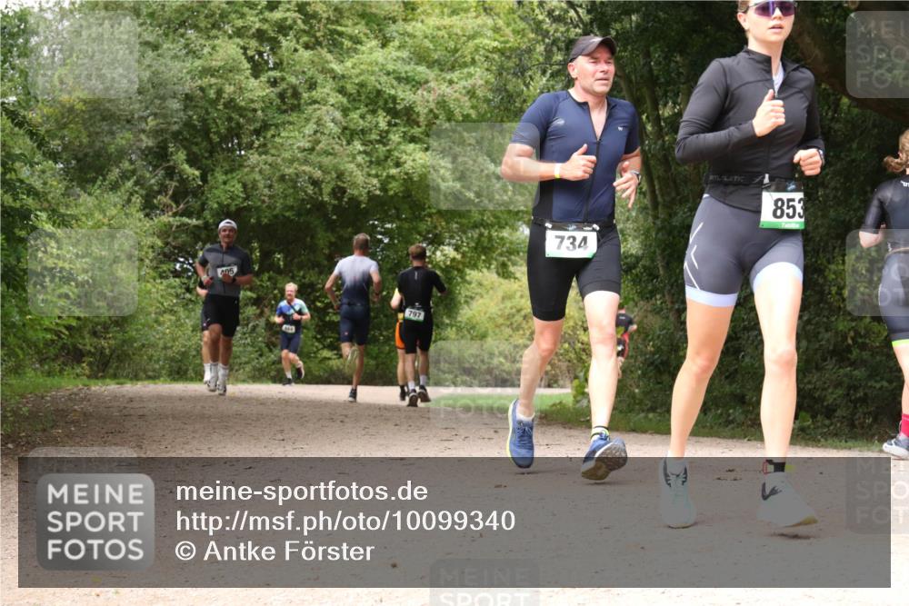 30.08.2026 - Elbe Triathlon Hamburg Antke Förster http://msf.ph/oto/10099340 30.08.2026 10:57:03 Laufen 405, 797, 734, 853 meine-sportfotos.de
