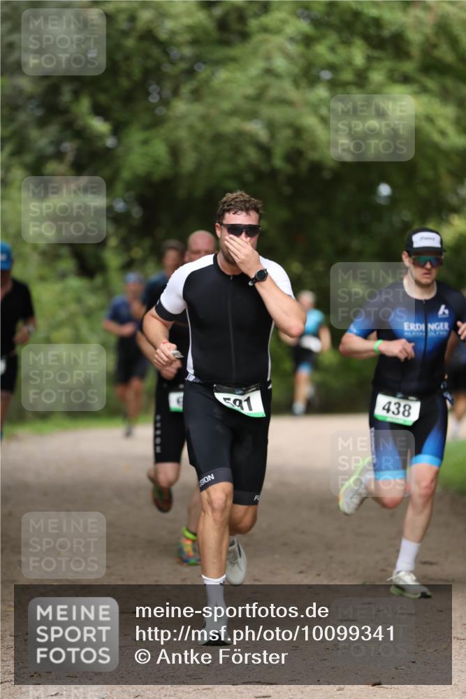 30.08.2026 - Elbe Triathlon Hamburg Antke Förster http://msf.ph/oto/10099341 30.08.2026 10:53:12 Laufen 591, 438 meine-sportfotos.de