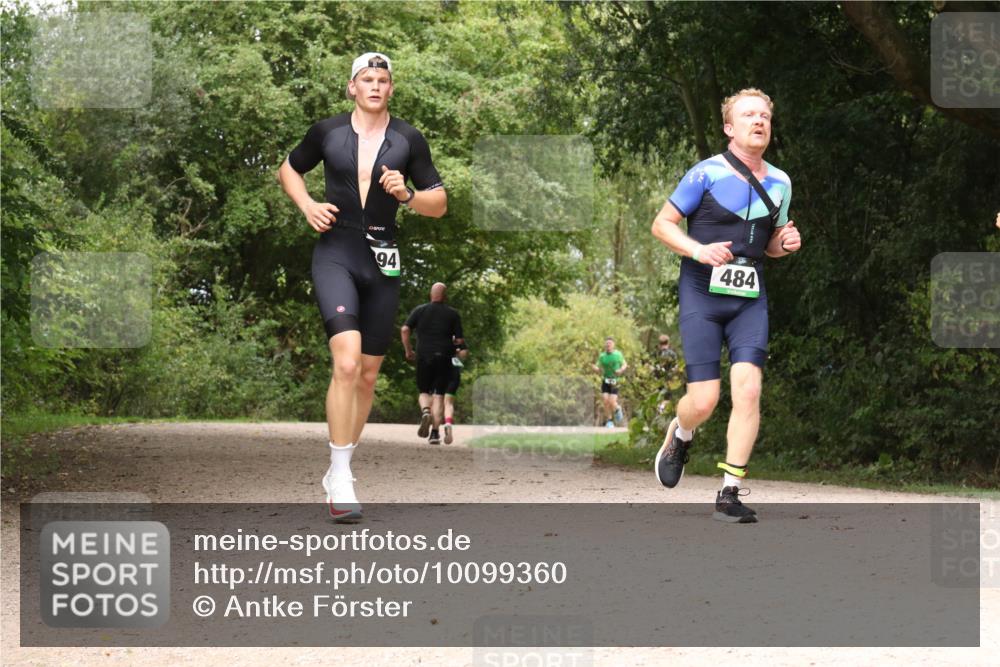 30.08.2026 - Elbe Triathlon Hamburg Antke Förster http://msf.ph/oto/10099360 30.08.2026 10:57:12 Laufen 94, 484 meine-sportfotos.de