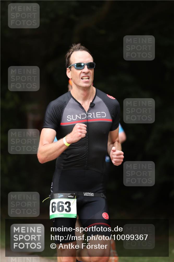 30.08.2026 - Elbe Triathlon Hamburg Antke Förster http://msf.ph/oto/10099367 30.08.2026 10:53:25 Laufen 663 meine-sportfotos.de