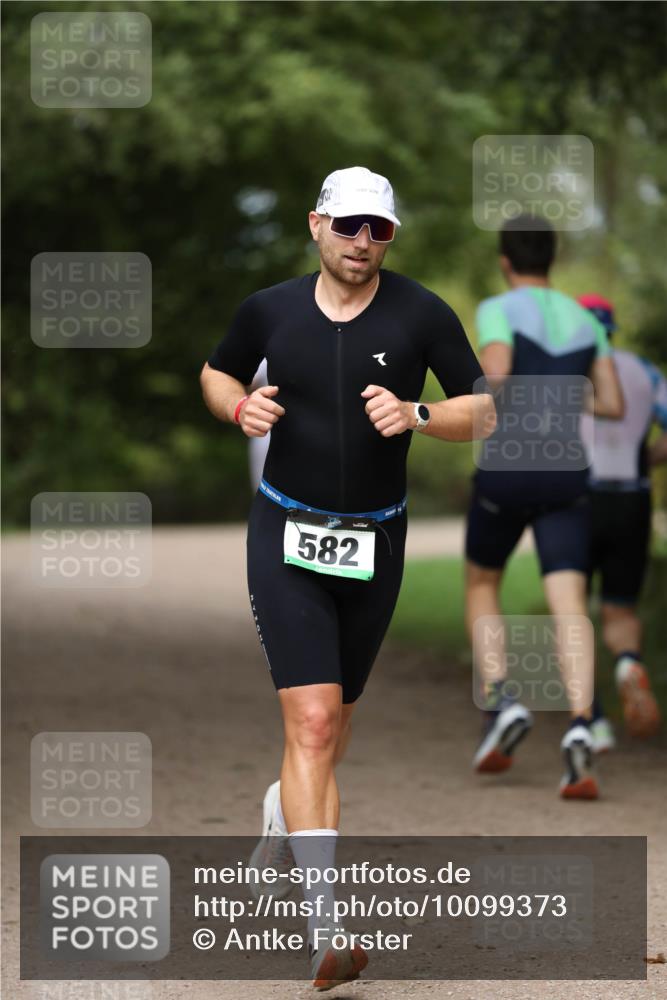 30.08.2026 - Elbe Triathlon Hamburg Antke Förster http://msf.ph/oto/10099373 30.08.2026 10:53:28 Laufen 582 meine-sportfotos.de