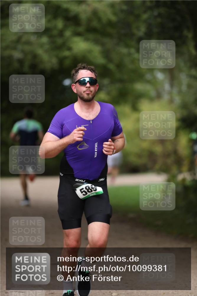 30.08.2026 - Elbe Triathlon Hamburg Antke Förster http://msf.ph/oto/10099381 30.08.2026 10:53:31 Laufen 2, 589 meine-sportfotos.de
