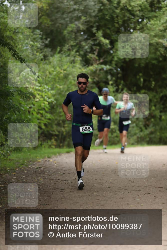 30.08.2026 - Elbe Triathlon Hamburg Antke Förster http://msf.ph/oto/10099387 30.08.2026 10:53:42 Laufen 659 meine-sportfotos.de