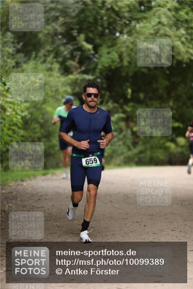 30.08.2026 - Elbe Triathlon Hamburg Antke Förster http://msf.ph/oto/10099389 30.08.2026 10:53:43 Laufen 659 meine-sportfotos.de