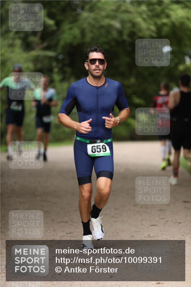 30.08.2026 - Elbe Triathlon Hamburg Antke Förster http://msf.ph/oto/10099391 30.08.2026 10:53:44 Laufen 659 meine-sportfotos.de