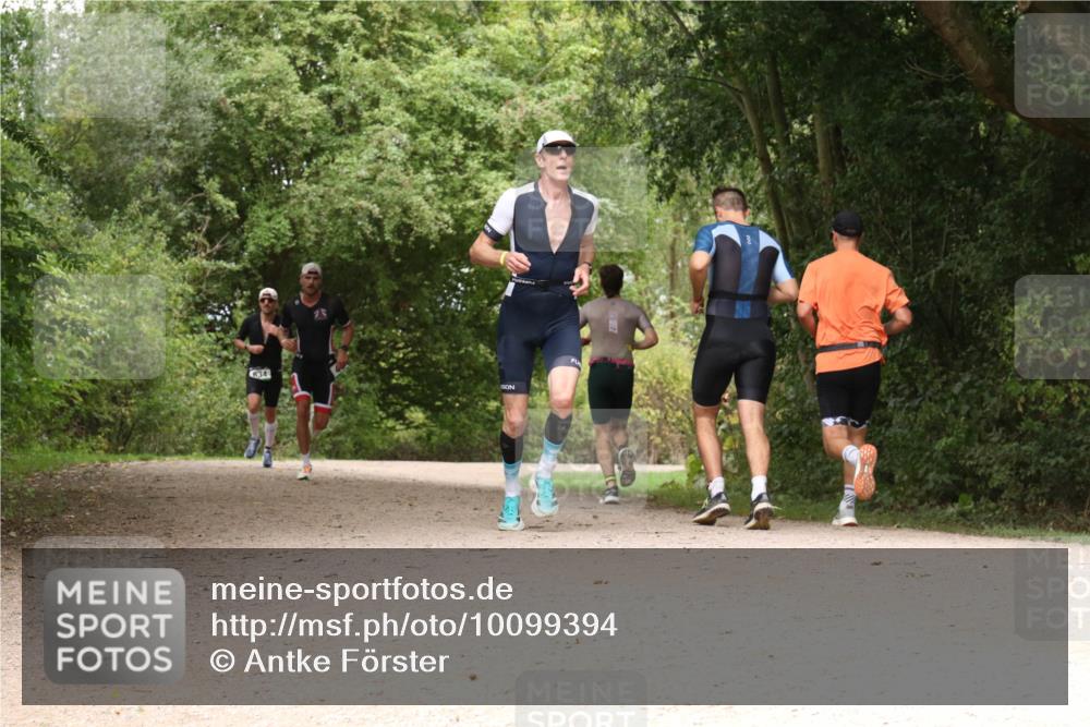 30.08.2026 - Elbe Triathlon Hamburg Antke Förster http://msf.ph/oto/10099394 30.08.2026 10:57:36 Laufen 34 meine-sportfotos.de