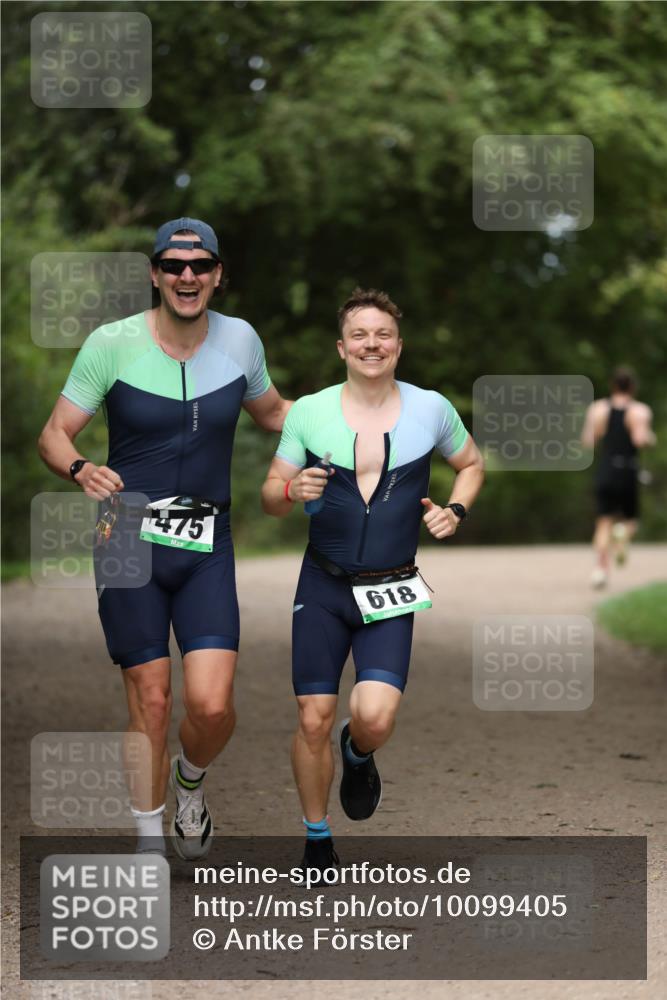 30.08.2026 - Elbe Triathlon Hamburg Antke Förster http://msf.ph/oto/10099405 30.08.2026 10:53:49 Laufen 475, 618 meine-sportfotos.de