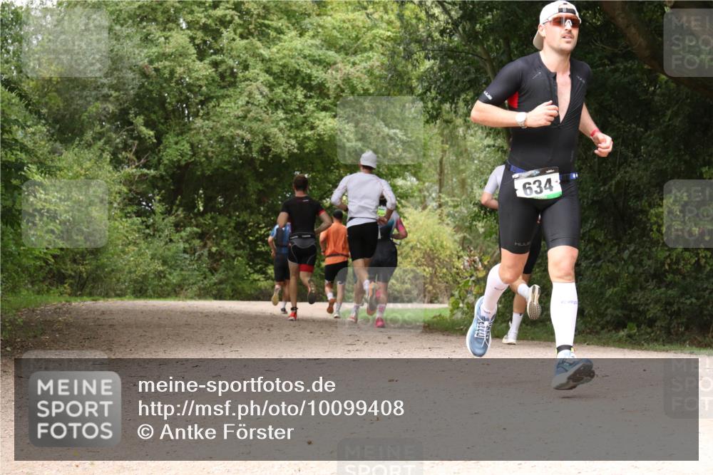 30.08.2026 - Elbe Triathlon Hamburg Antke Förster http://msf.ph/oto/10099408 30.08.2026 10:57:41 Laufen 634 meine-sportfotos.de