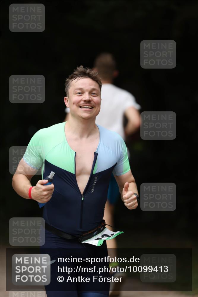 30.08.2026 - Elbe Triathlon Hamburg Antke Förster http://msf.ph/oto/10099413 30.08.2026 10:53:52 Laufen  meine-sportfotos.de