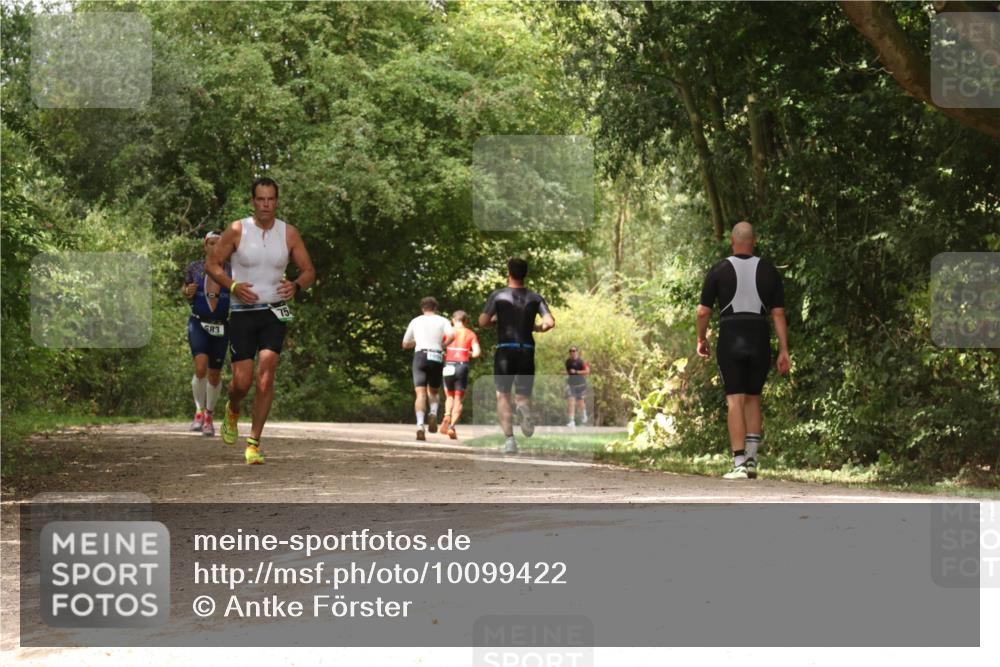 30.08.2026 - Elbe Triathlon Hamburg Antke Förster http://msf.ph/oto/10099422 30.08.2026 10:58:02 Laufen 683, 75 meine-sportfotos.de