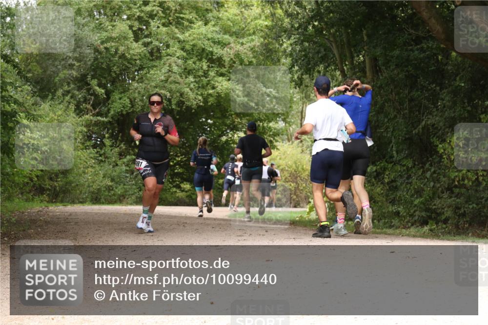 30.08.2026 - Elbe Triathlon Hamburg Antke Förster http://msf.ph/oto/10099440 30.08.2026 10:58:18 Laufen 397 meine-sportfotos.de