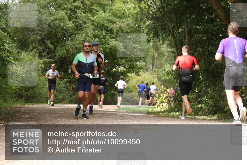 30.08.2026 - Elbe Triathlon Hamburg Antke Förster http://msf.ph/oto/10099450 30.08.2026 10:58:30 Laufen 584 meine-sportfotos.de
