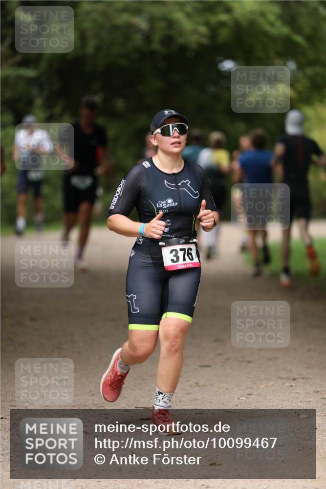 30.08.2026 - Elbe Triathlon Hamburg Antke Förster http://msf.ph/oto/10099467 30.08.2026 10:54:39 Laufen 2, 376 meine-sportfotos.de